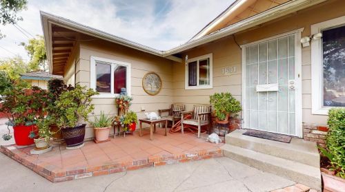 1601 Carnation Ct, Modesto, CA 95355-3703