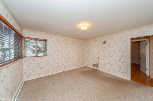1343 Oxford Rd, Bannockburn IL  60015-2315 exterior