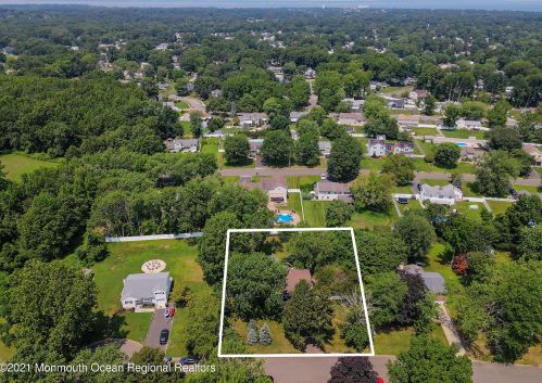 21 Karyn Ter, Middletown, NJ 07748-1222