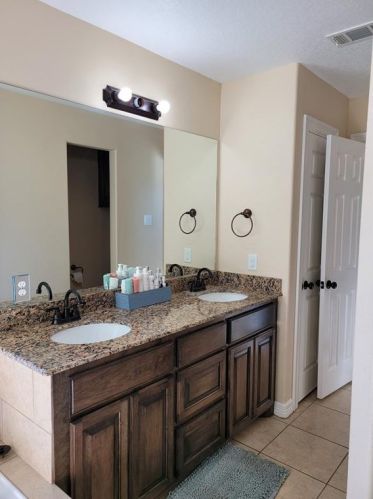 6114 Fox Ridge Dr, Angleton TX 77515-2512 exterior