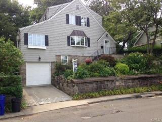 40 Burritt Ave, Norwalk, CT 06854-3731