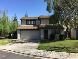 1216 Courtney Way, Modesto, CA 95358-1446