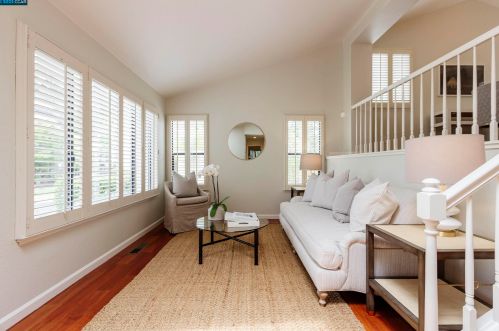 205 Loreto Ct, Pacheco, CA 94553-3551