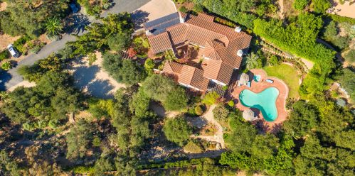 1407 Tunnel Rd, Santa Barbara, CA 93105-2138