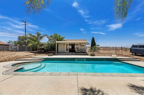 20101 Camino Del Sol, Riverside CA  92508-2423 exterior