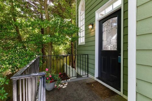 1900 Harper Rd, Atlanta GA  30318-3023 exterior