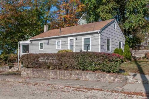 15 Terrace St, Nashua, NH 03064-2653