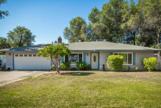 17251 Sabiana Dr, Anderson, CA 96007-9506