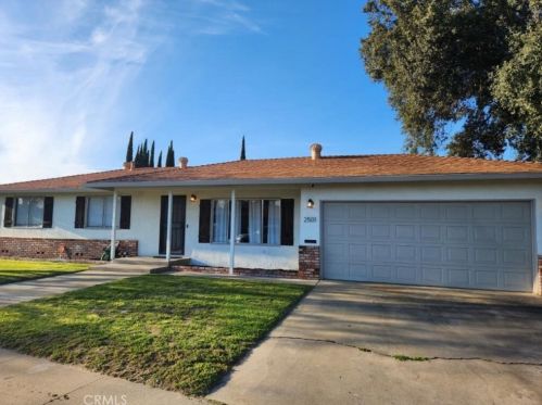 2501 Bellamy St, Modesto, CA 95354-3118
