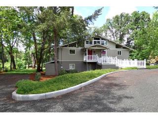 1890 Fisher Rd, Roseburg OR  97471-8215 exterior