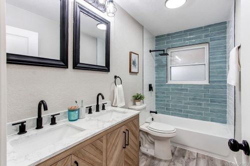 2247 Laredo St, Denver CO  80013-1139 exterior