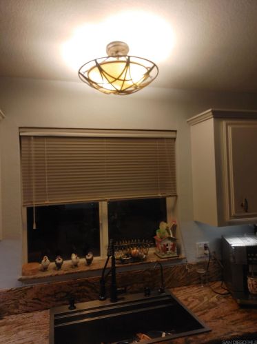 534 Rolling Hl Rd, Vista CA 92081-7513 exterior