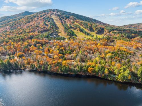 51 Brewster Cir, Bridgton, ME 04009