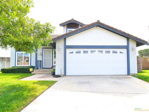 10205 Paseo Palmas Dr, Lakeside, CA 92040-2344