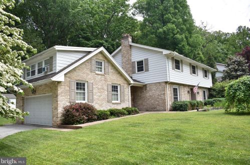 1415 Virginia Ave, York, PA 17403-3629
