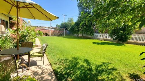 36 Mt Vernon Ave, Riverside CA  92507-1222 exterior