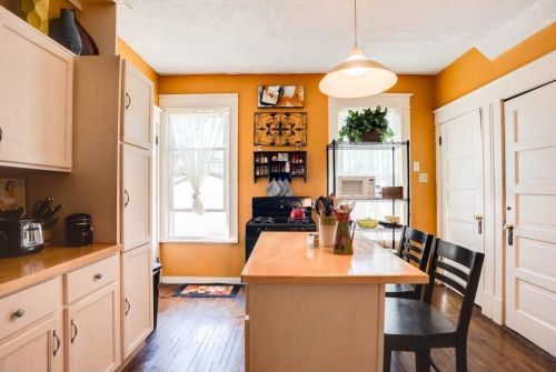 244 Aurora Ave, Saint Paul, MN 55103-2301