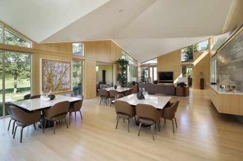 2500 Telegraph Rd, Bannockburn IL  60015-1540 exterior