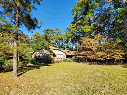 210 Beaver Run Dr, Warner Robins, GA 31088-6051