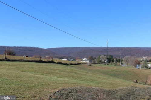 120 Dewey Dr, Maysville WV  26833 exterior