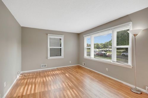 4207 Van Buren St, Minneapolis, MN 55421-2950