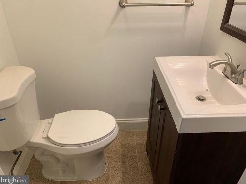 906 Cantrell St, Philadelphia PA  19148-3118 exterior