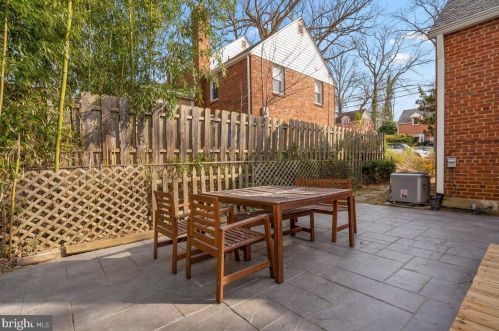 1023 Carson St, Silver Spring MD 20901-1814 exterior