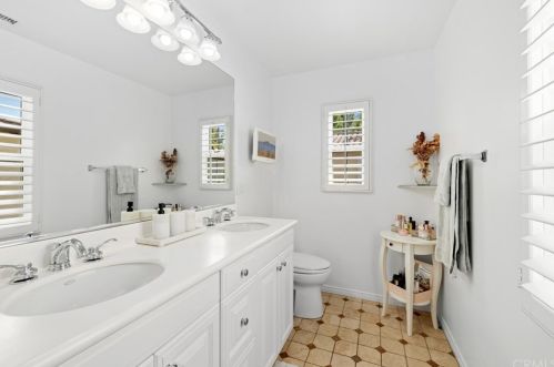 74 Bower Tree, Irvine CA  92603-0104 exterior