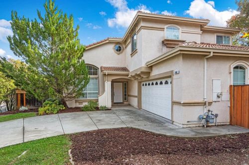 200 Ballindine Dr, Vacaville, CA 95688-9200