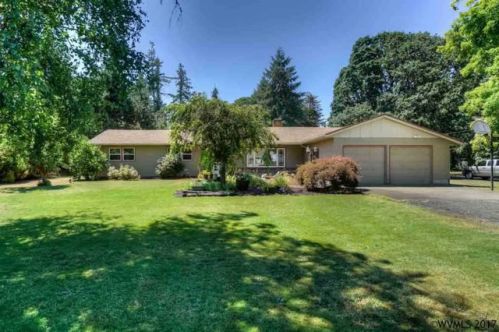 2764 Millersburg Dr, Albany, OR 97321-9504