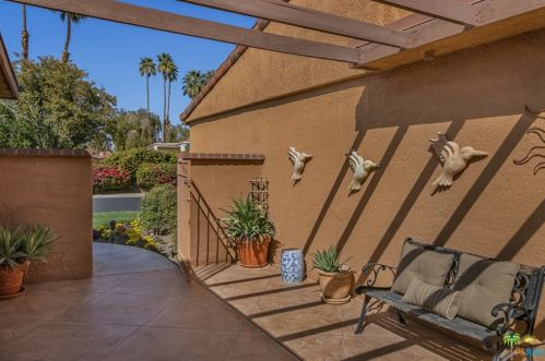 56 La Ronda Dr, Rancho Mirage, CA 92270-3821