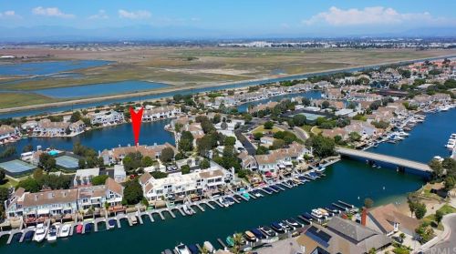 3561 Windspun Dr, Huntington Beach CA  92649-2027 exterior