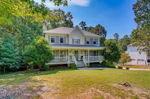 754 Ridge Rd, Holly Springs, GA 30114-4168