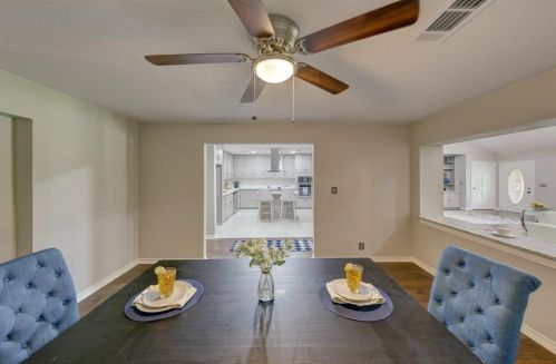 2029 Pond Shore Dr, Angleton TX 77515-7483 exterior