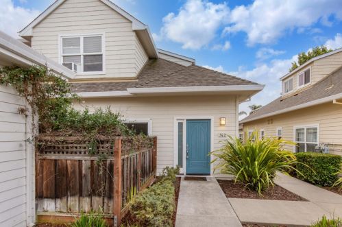 742 Cottage Ct, Mountain View, CA 94043-2635