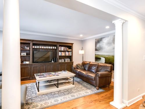 325 Loomis St, Naperville IL  60540-4725 exterior