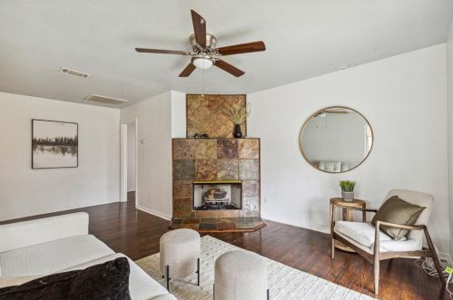 3821 Mercury St, Fort Worth TX  76111-5142 exterior