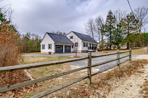 173 Weymouth Rd, Gray, ME 04039-9757