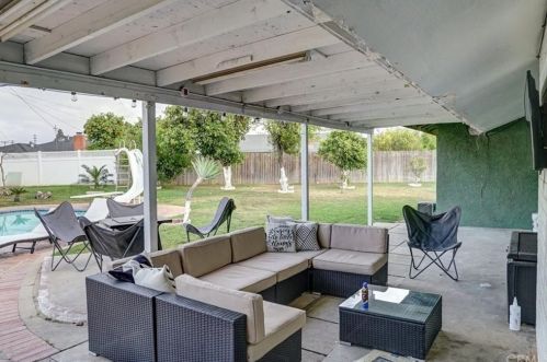 4310 Cecilia Ct, Riverside CA  92503-2711 exterior