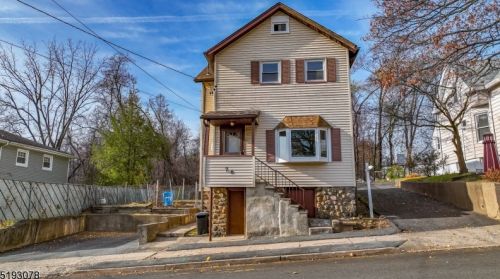 76 Passaic Ave, Paterson NJ  07506-1406 exterior