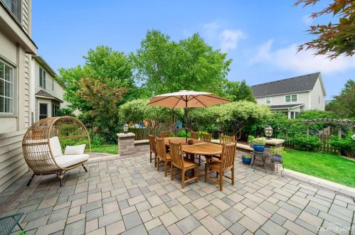 3516 Tall Grass Dr, Naperville, IL 60564-4440