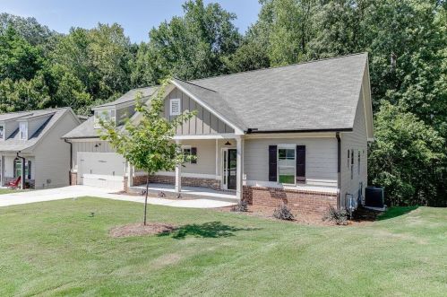 645 Lakeview Bnd Cir, Jefferson GA  30549-7061 exterior