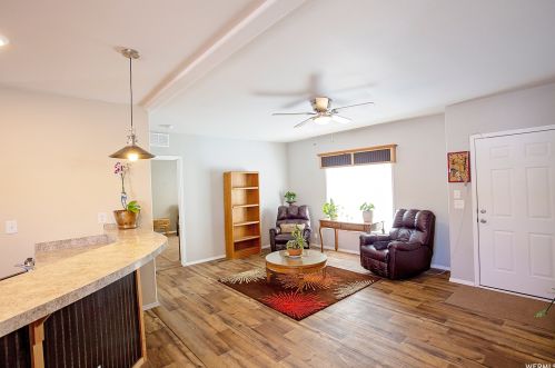 8575 Susan Way, Taylorsville, UT 84088-5519