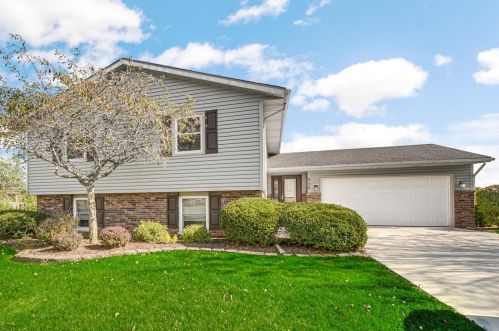 846 Wirtz Ct, Crown Point, IN 46307-2955