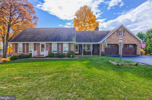 78 Laurel Dr, Hanover, PA 17331-9348