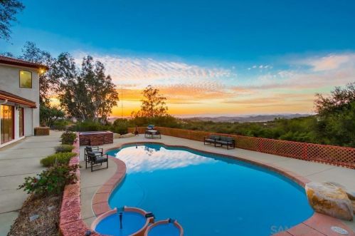 14278 Calle De Vis, Valley Center, CA 92082-6509