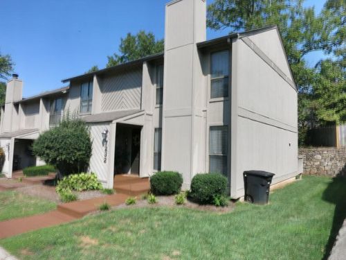 7232 Woods Crossing Dr, Roanoke, VA 24018-9059