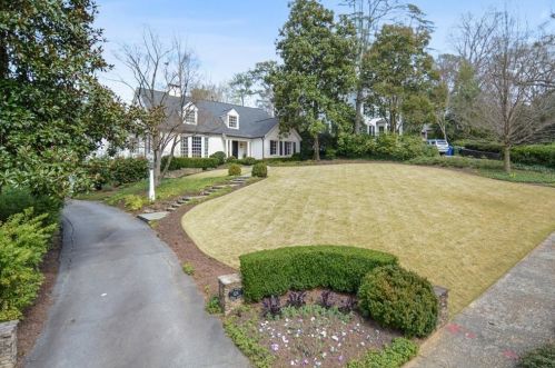 525 Manor Ridge Dr, Atlanta GA  30305-3511 exterior