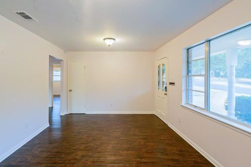 5104 Montrose Dr, Fort Worth TX  76114-2154 exterior