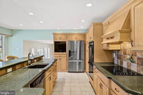 522 Mt Laurel Rd, Mount Laurel NJ  08054-9557 exterior